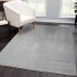 Pilkos spalvos vaikiškas kilimas
